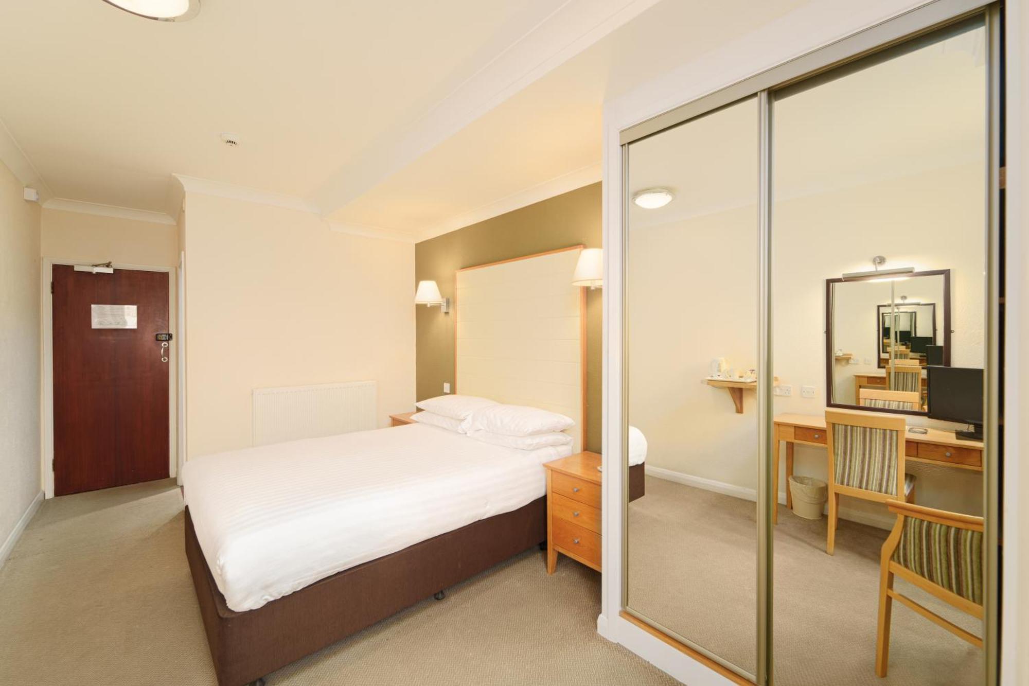 Trouville Hotel By Compass Hospitality Sandown Eksteriør bilde