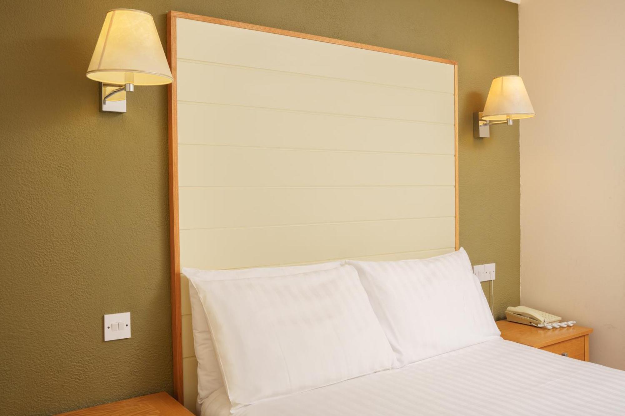 Trouville Hotel By Compass Hospitality Sandown Eksteriør bilde