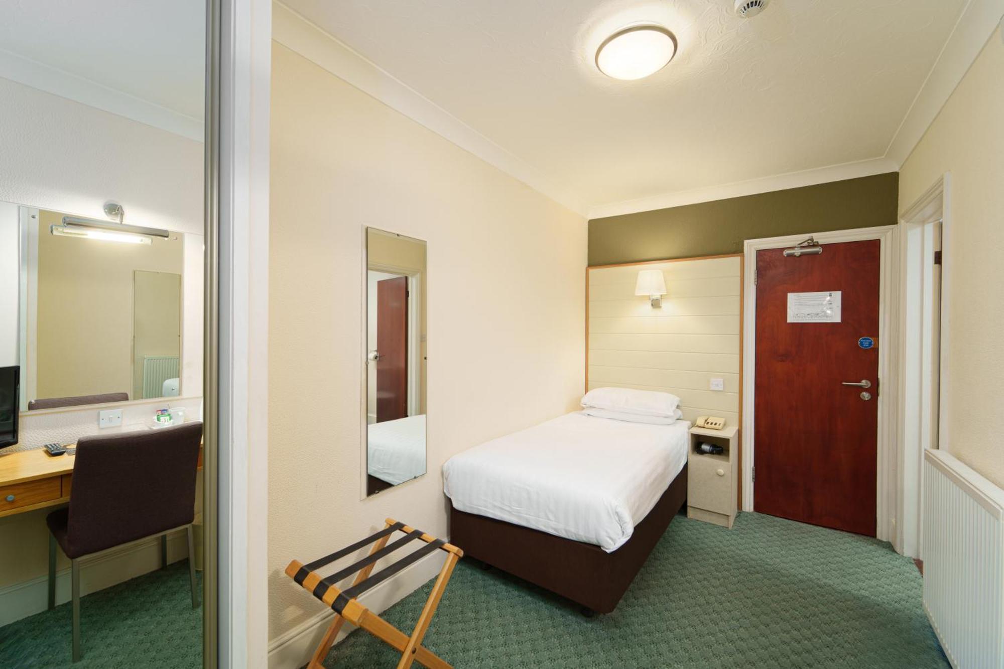 Trouville Hotel By Compass Hospitality Sandown Eksteriør bilde
